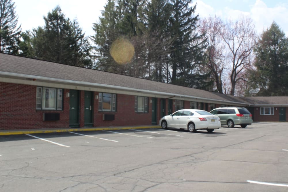 Elm Motel - photo 15