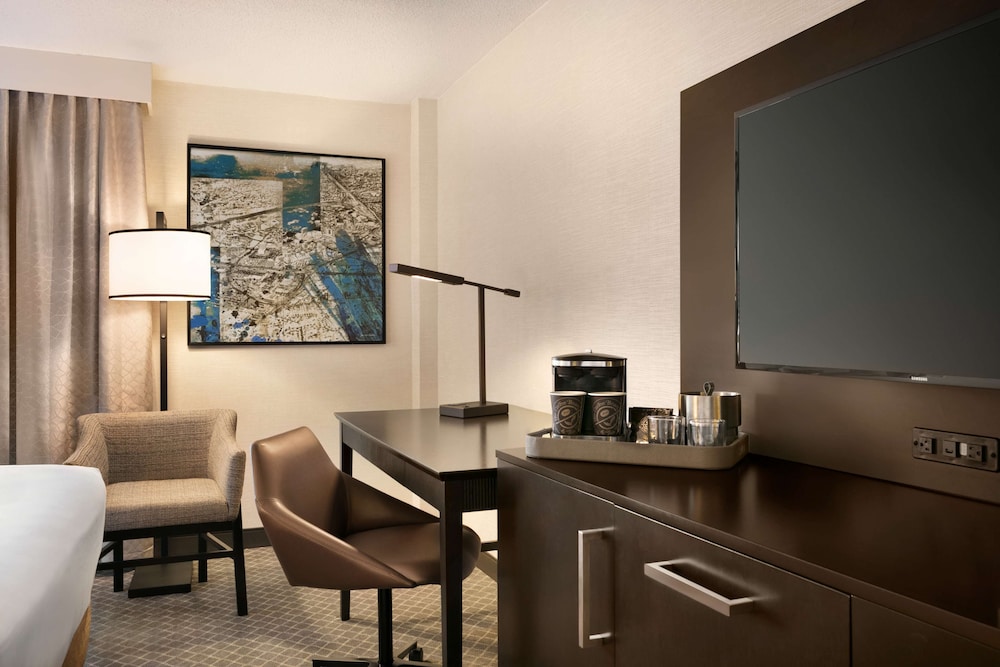 Doubletree by Hilton McLean Tysons - photo 10