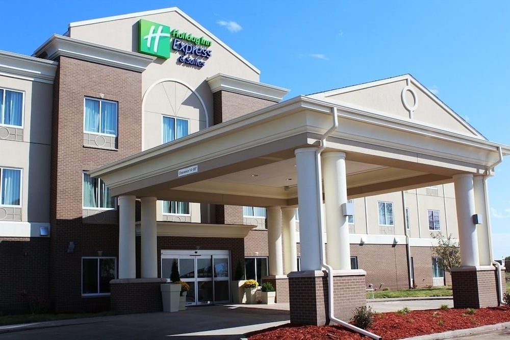 Holiday Inn Express Hotel & Suites Albert Lea I 35 by IHG - photo 40