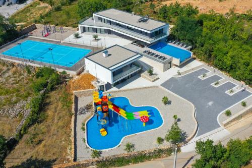 Villa Aqualandia For 20 People — 4-Star Luxury Hotel in Grubine, Croatia