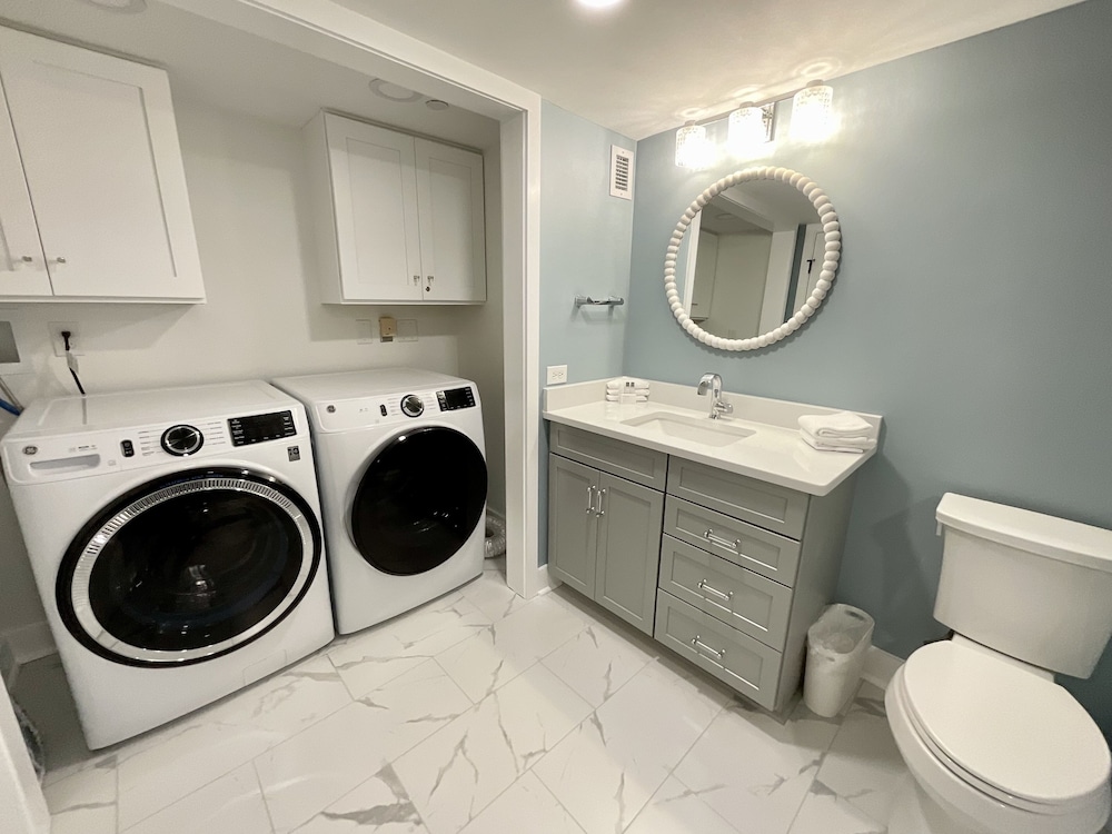 1003 Brighton Fully Remodeled And Access To Resort Amenities 2 Bedroom Condo - photo 10