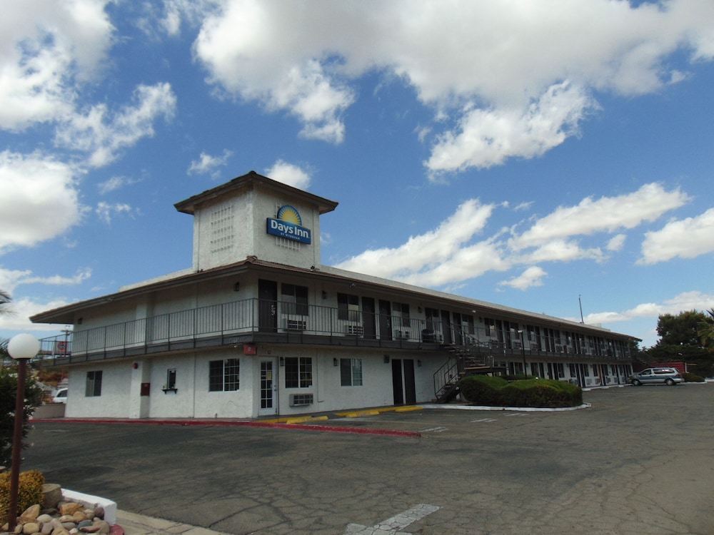 Days Inn by Wyndham Victorville - featured photo