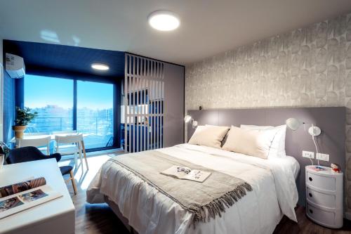 ZENHAUS Moderno en Punta Carretas con Vistas a la Ciudad — 4-Star Luxury Hotel in Montevideo, Uruguay