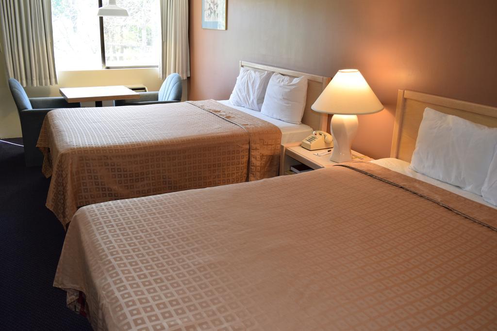 Valley Oaks Inn Woodland - photo 6