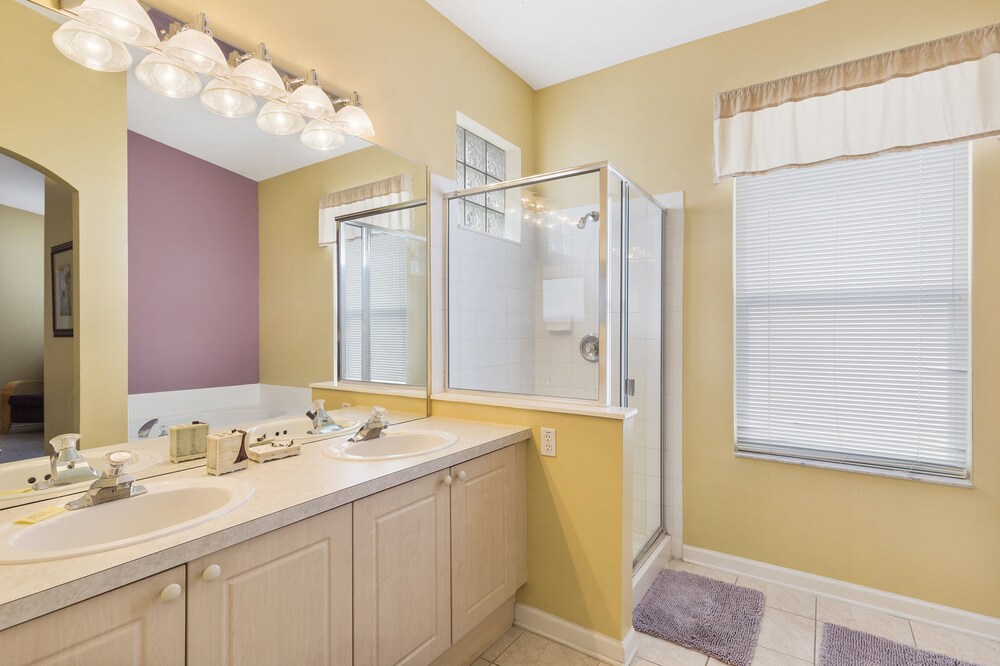 Sunshine Station Spacious 4 bed Windsor Palms resort home that's close to Disney - photo 17