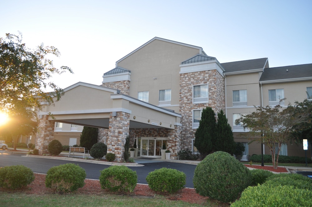 Holiday Inn Express Williamston by IHG — hotel in Williamston