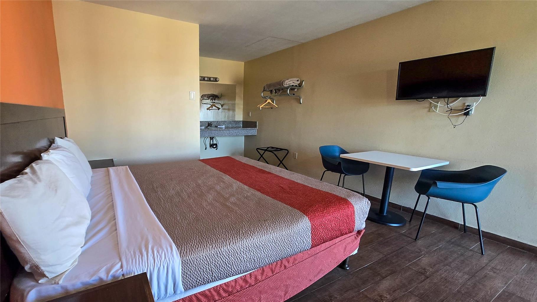 Motel 6 Blythe CA South - photo 84