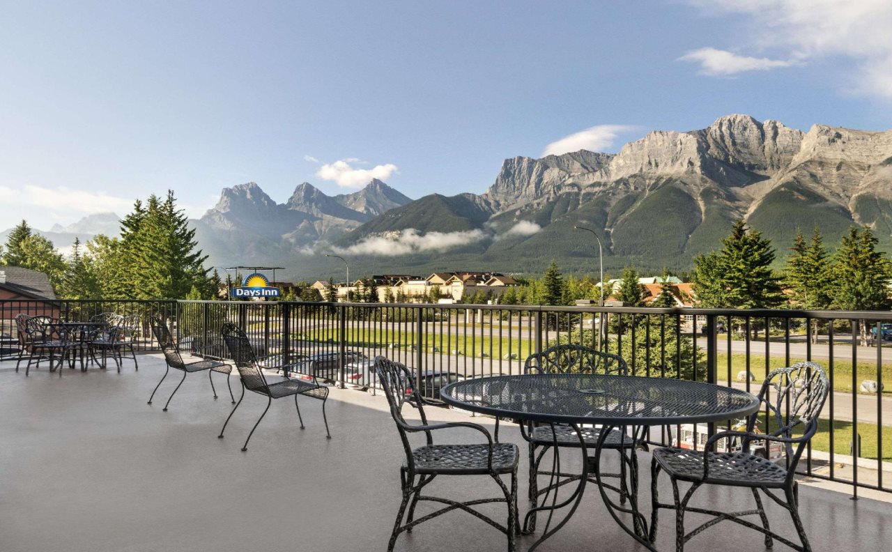 Northwinds Hotel Canmore — hotel in Canmore