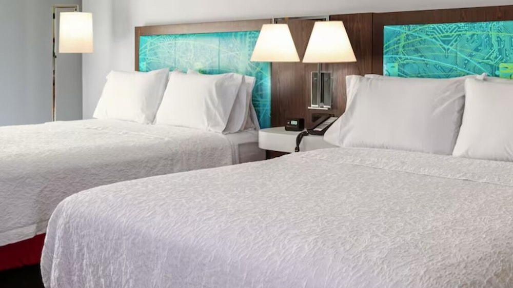 Hampton Inn & Suites by Hilton Chicago Medical District UIC - photo 3