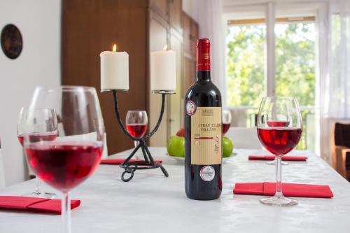 Andrássy Apartment With Free Parking — 4-Star Luxury Hotel in Budapest, Hungary