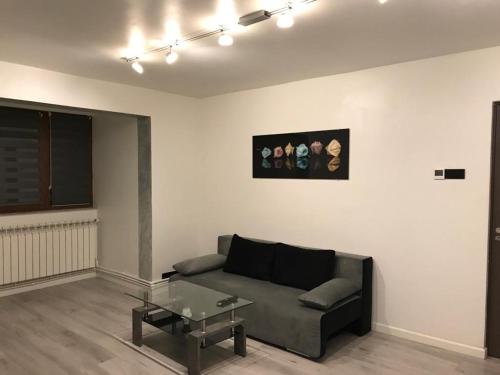 Elegant & Silver Luxury Apartament — 4-Star Luxury Hotel in Craiova, Romania
