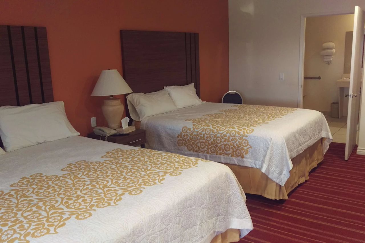 Days Inn by Wyndham Hemet - photo 12