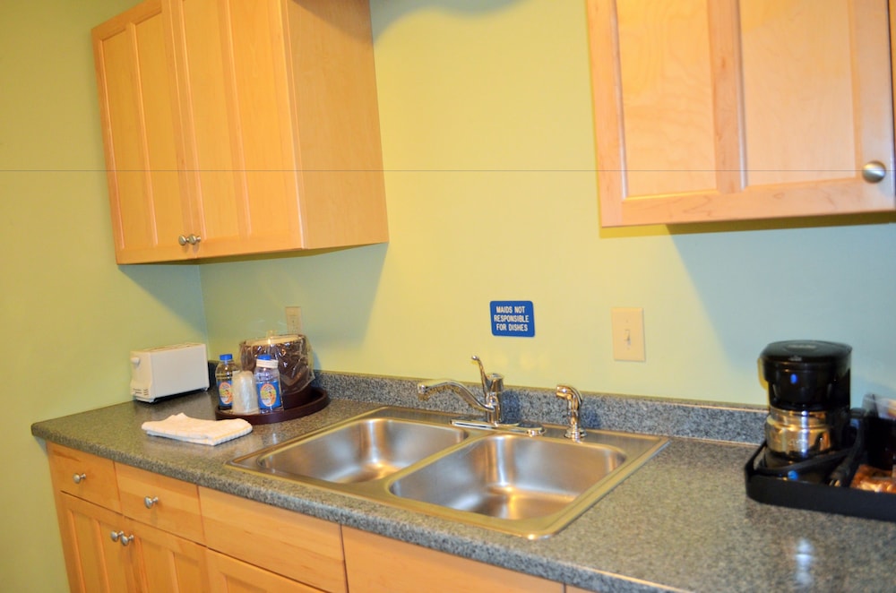 Maple Terrace Motel - photo 31