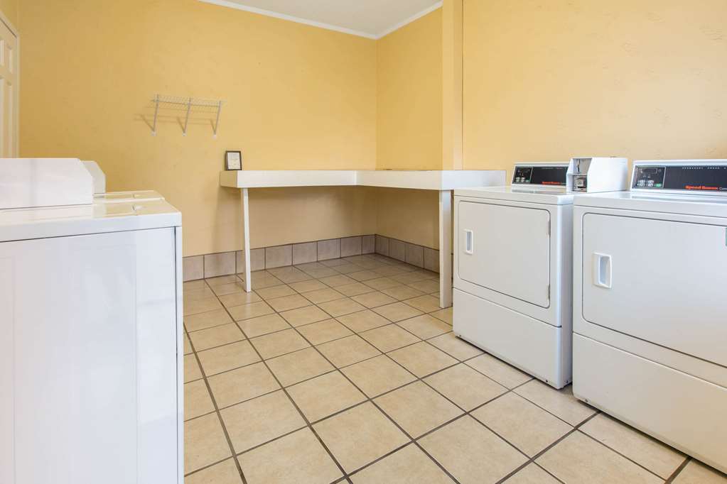 Days Inn by Wyndham Natchez - photo 22