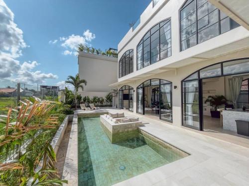 Le Mansion Luxury 4 Bedroom Villa In Seseh — 4-Star Luxury Hotel in Canggu, Indonesia