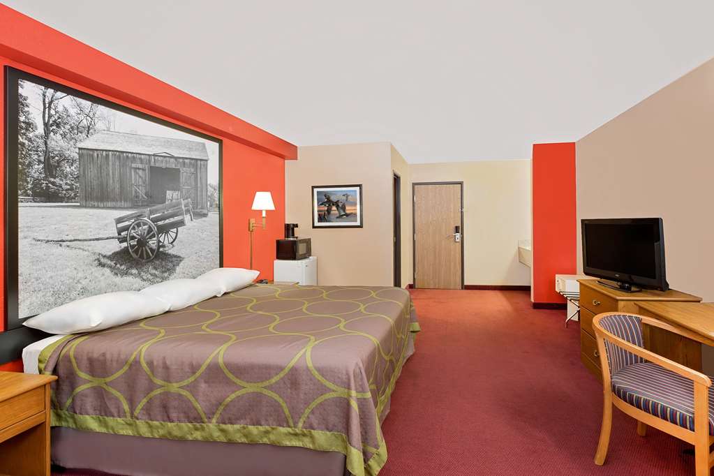 Super 8 by Wyndham Mound City - photo 8