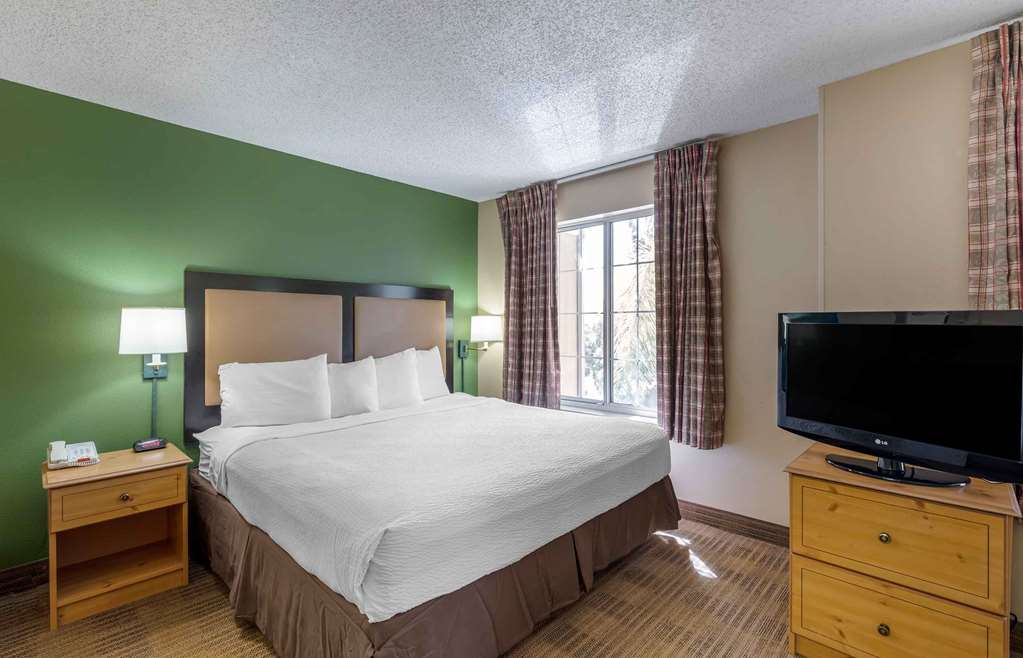Extended Stay America Suites Los Angeles Glendale - photo 32