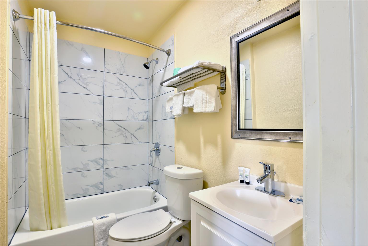 Americas Best Value Inn San Antonio Airport South - photo 19