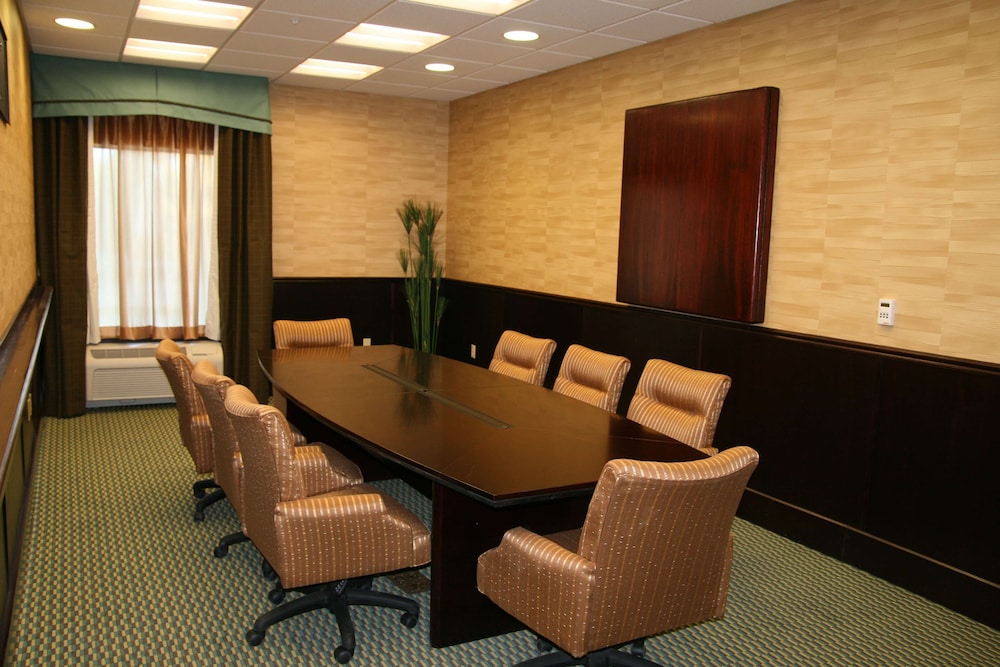 Hampton Inn & Suites Austin Lakeway - photo 38