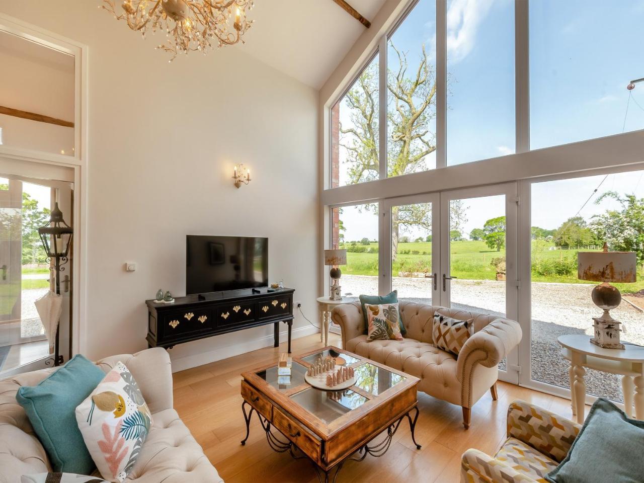 Whitehill Barn Uk47195 - last minute hotel in Unknown City