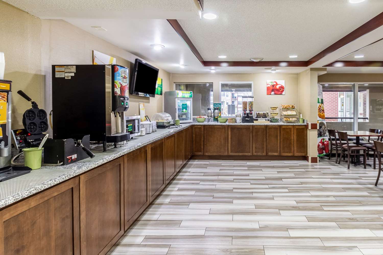 Quality Inn Milwaukee Brookfield - photo 12