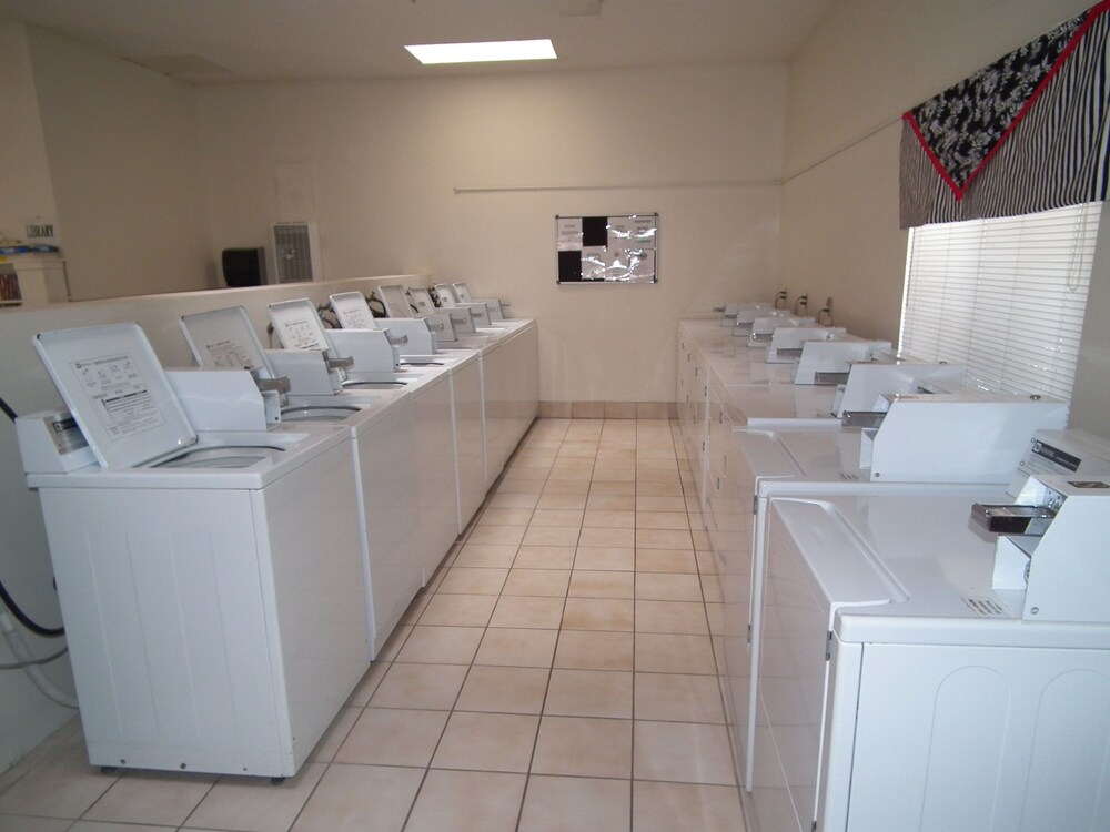 Twentynine Palms RV Resort and Cottages - photo 22