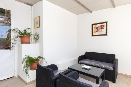 Nora Apartment By Duhomes