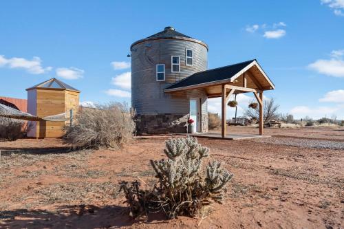 Southwest Silo Stay 1 Bedroom Near Zion & Bryce — 4-Star Luxury Hotel in Fredonia, United States