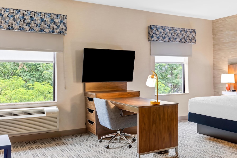 Hampton Inn & Suites Grove City - photo 22