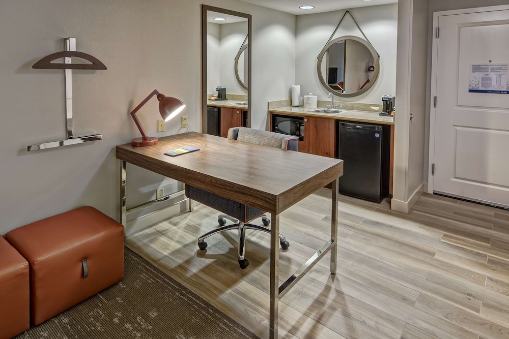 Hampton Inn & Suites Fort Myers Estero FGCU - photo 7