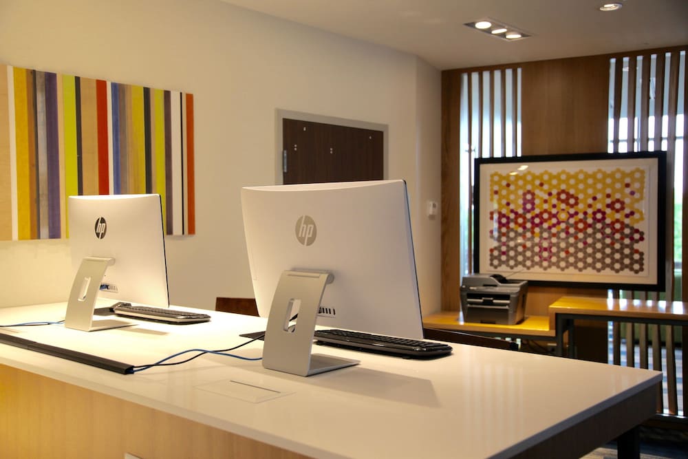 Holiday Inn Express & Suites Oswego by IHG - photo 20