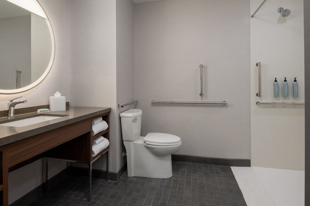 Courtyard by Marriott Olympia - photo 18
