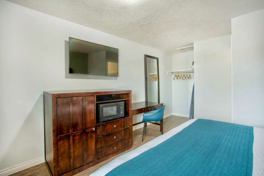 Studio 6 Suites Albany OR - photo 18