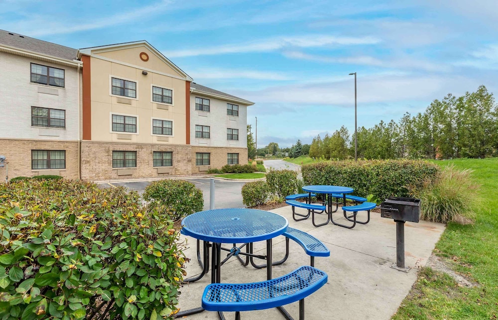 Extended Stay America Select Suites Milwaukee Wauwatosa - photo 23