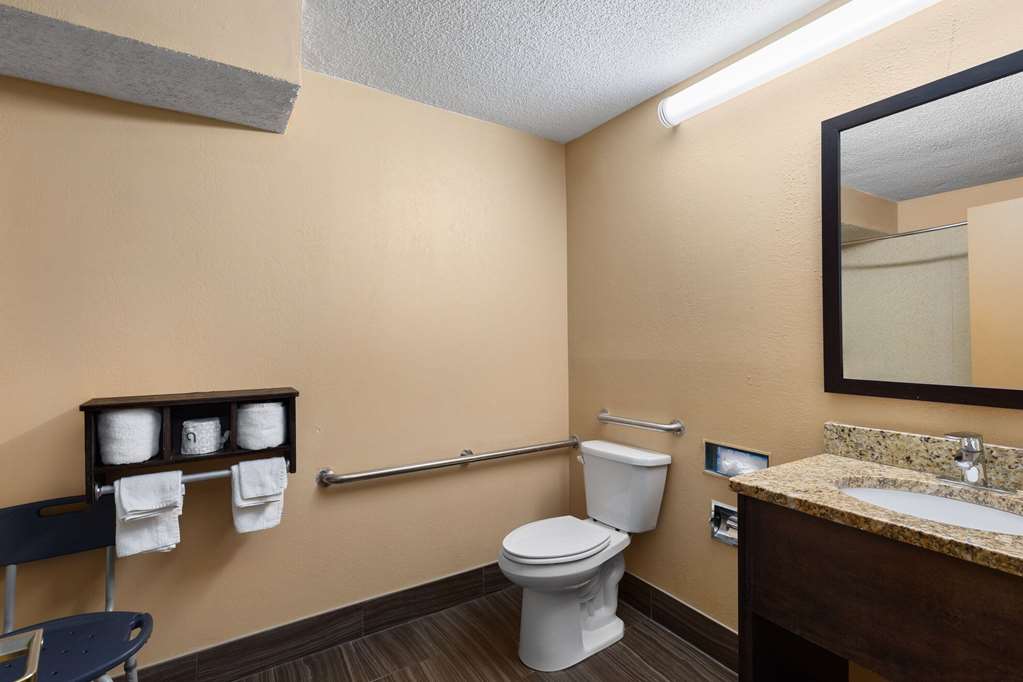 Super 8 by Wyndham Myrtle Beach Market Common Area - photo 2