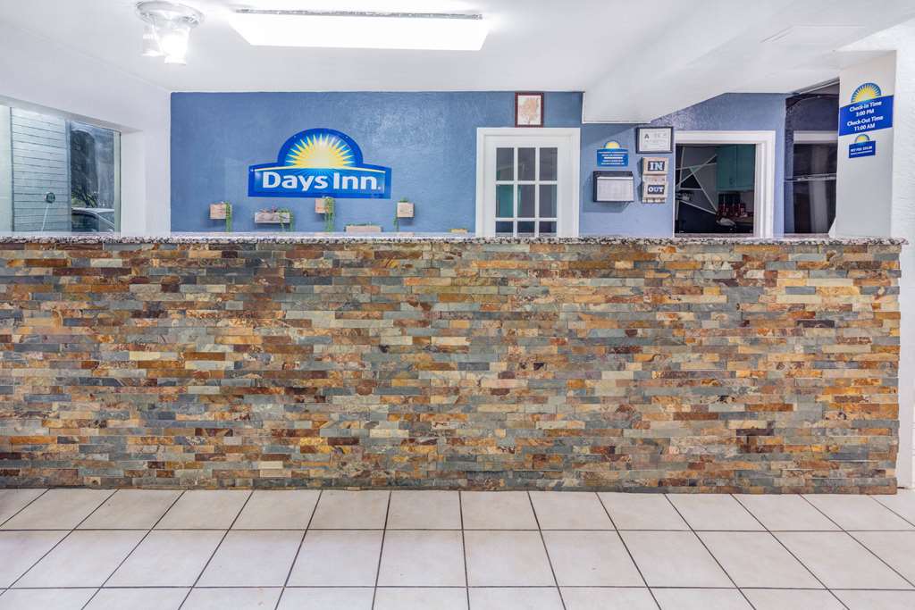 Days Inn by Wyndham Raleigh Glenwood Crabtree - photo 8