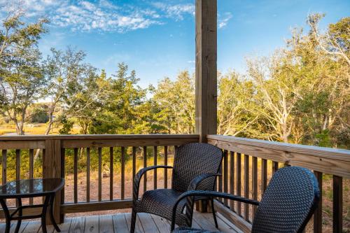 Beach 45 by Oak Island Accommodations - photo 5