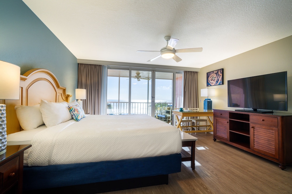 Pink Shell Beach Resort and Marina - photo 12