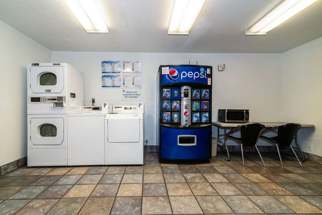 Motel 6 Palm Springs CA East Palm Canyon - photo 56