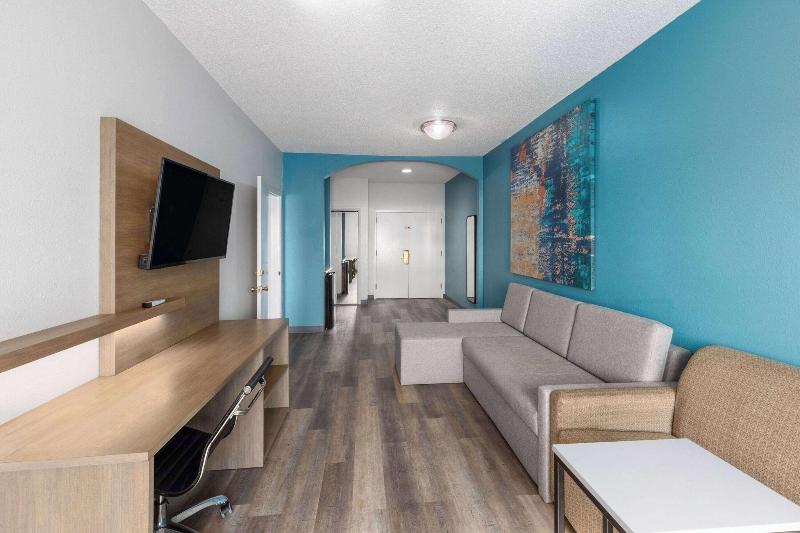 MainStay Suites Decatur River City - photo 59