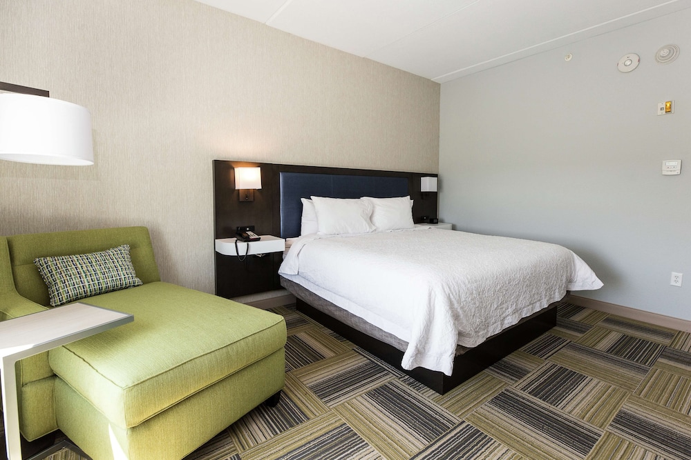 Hampton Inn & Suites Syracuse North Airport Area - photo 36