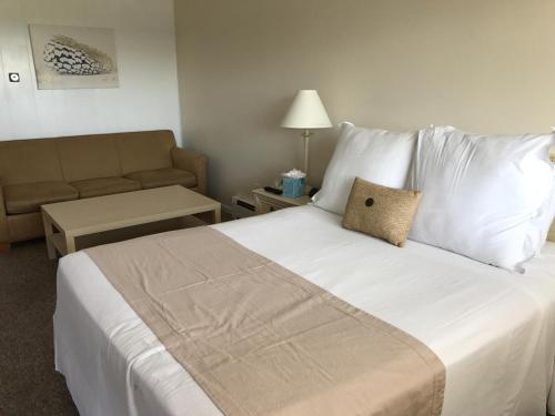 The Three Seasons Resort - photo 14