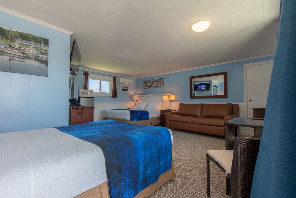 Footbridge Beach Motel - photo 14