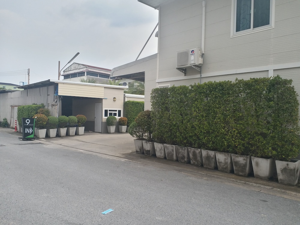 Raohe Midu International Hotel — hotel in Shuangyashan