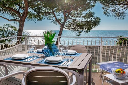 Brezza Marina Deluxe Apartment — 4-Star Luxury Hotel in Grado, Italy