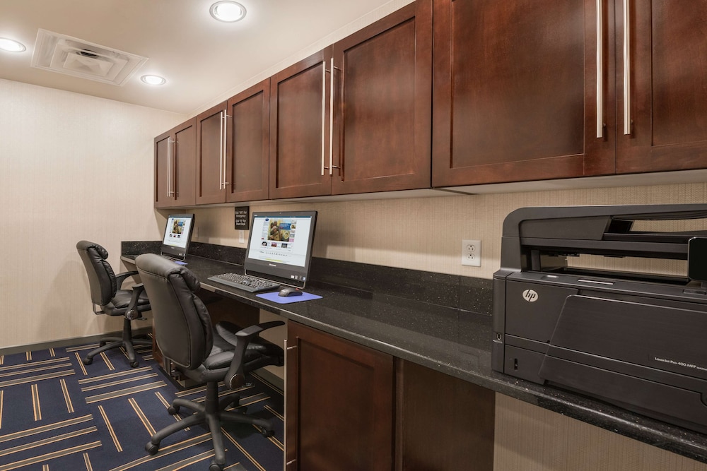 Hampton Inn & Suites Lavonia - photo 30