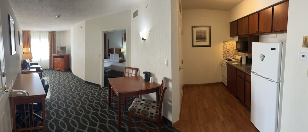 Host Inn All Suites - photo 15