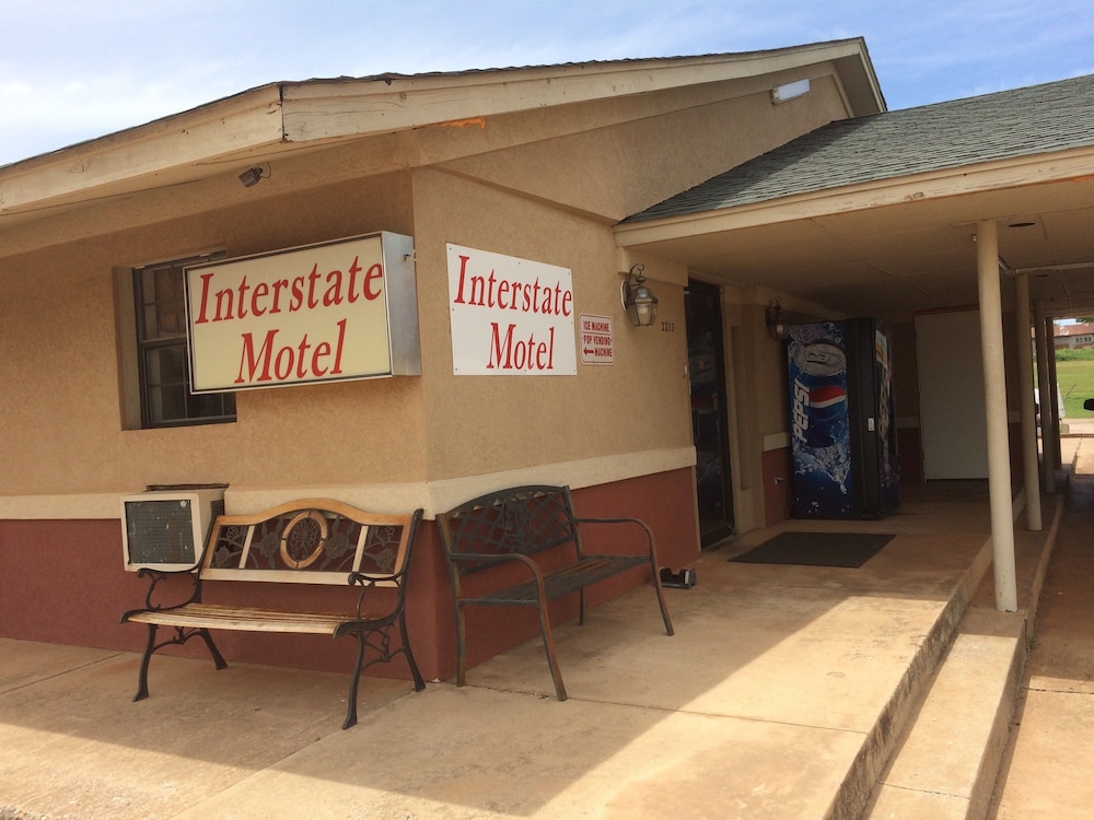 Interstate Motel Guthrie - photo 18