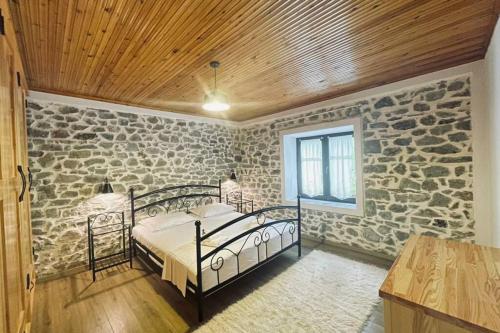 Bujtina Cakuli Rehovë Ersekë — hotel in Erseke
