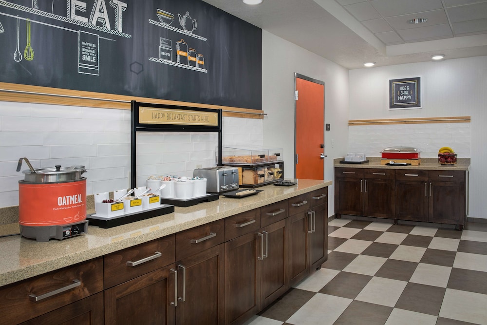 Hampton Inn & Suites Portland Hillsboro Evergreen Park - photo 22